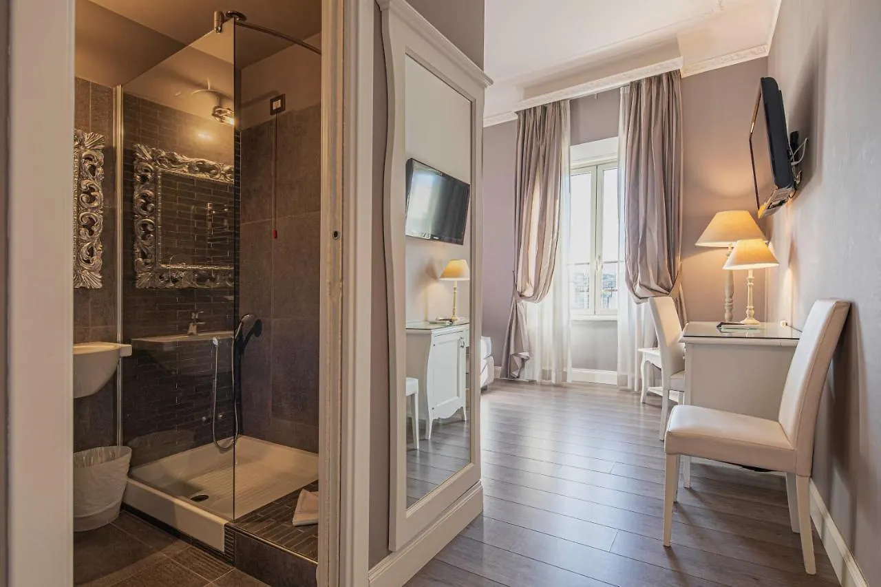 Suite Castrense Rom 2*,  Italien